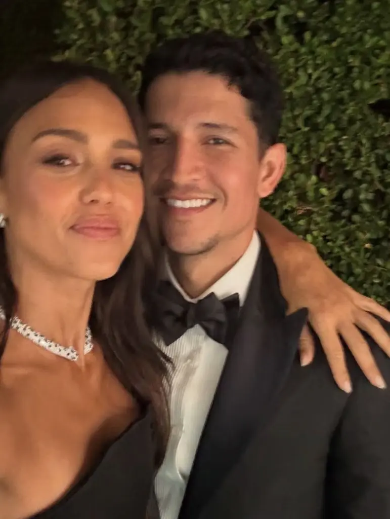 Jessica Alba & Danny Ramirez