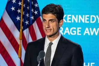 jack schlossberg congress